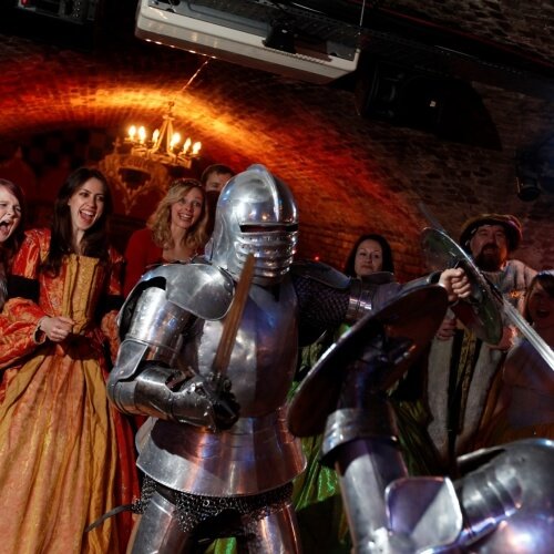  Hen Activities Medieval Banquet