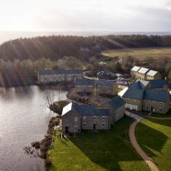 Peak District Lakeside Cottage